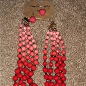 Red ombré necklace! Statement necklace 😍